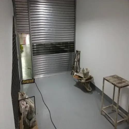 Espacioso Galpón De 2300 M2 Más Una Mezzanina Estructural De 750m2, En Centro De Caracas (sector Altagracia)