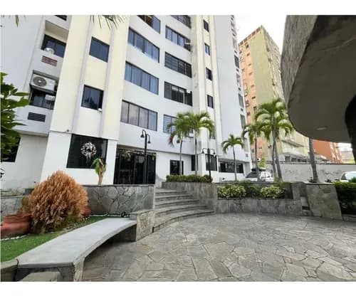 Apartamento En Alquiler, Lomas Del Este, Valencia, Solo Clientes. Mv