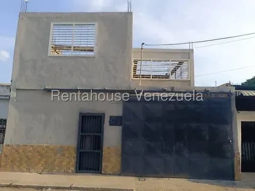 Oportunidad Casa Comercial En Venta La Coromoto, Maracay 26-19033 Hc