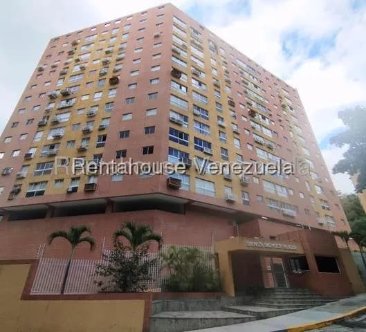 Apartamento (1 Nivel) en Alquiler en Colinas de Santa Monica, Distrito Metropolitano