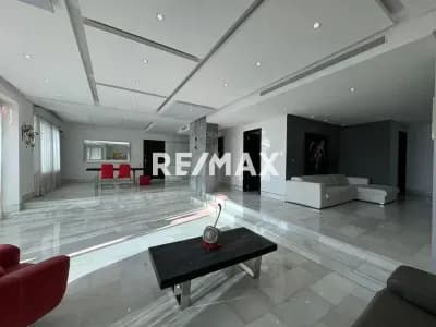 En venta exclusivo y espectacular apartamento en Las Chimeneas Resd. The Lofts un conjunto sin igual
