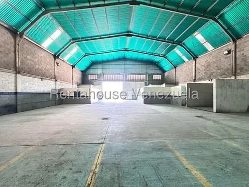 Daniela Linarez Alquila Galpón De 500 M2 Con Infraestructura Sólida, Amplia Capacidad Para Carga Y Descarga, Techos Altos, Ventilación Natural, Zona Industrial 2 Barquisimeto