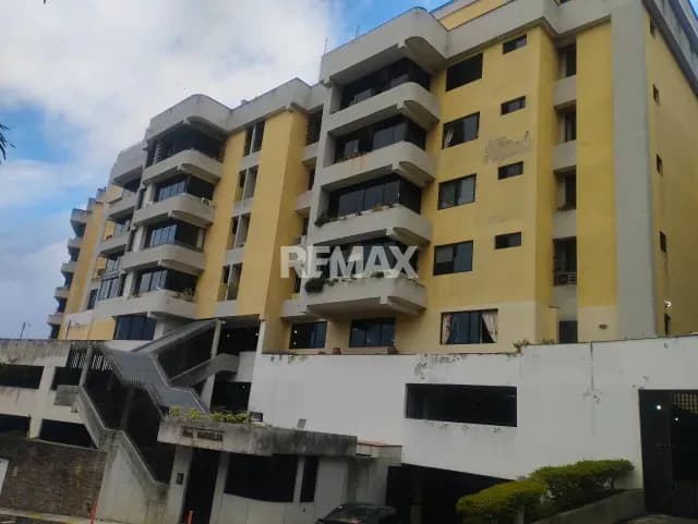 VENTA PH REMODELADO 210MTS+210 MTS TERRAZA, URB.MIRANDA.3H+S3.5B+S8E,3 MALETEROS 26-16