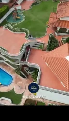 Sobrio Lujo Español A Su Medida. Club De Campo, Cerca Club De Polo