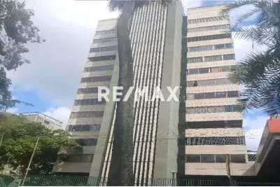 AMPLIO LOCAL EN VENTA EN EL CENTRO DE LOS TEQUES, OPORTUNIDAD DE INVERSIÓN.