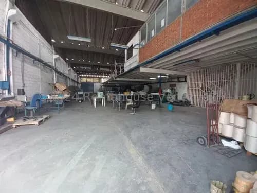 · Maria Luisa Mendoza Vende Fabuloso Galpon En Conjunto Privado De Barquisimeto Zona Industrial Posee Deposito Comedor Oficina En Optimas Condiciones 2 5 7 6 0 6.
