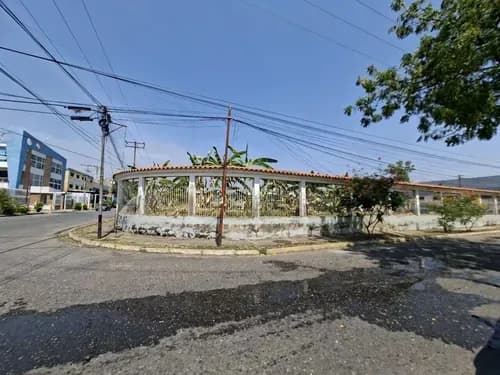 En Venta Parcela De 2800 Mts2 Zona Ind. Los Jarales.. Agregar A Favoritos Publicado Hace 15 Días