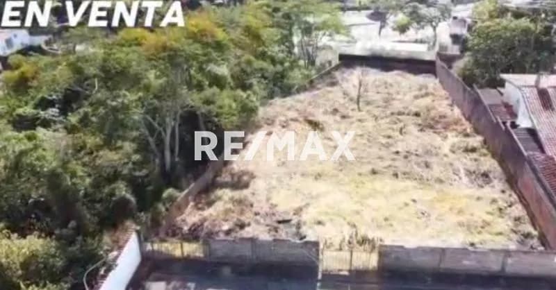 En Venta!! Terreno en Urbanización Privada en Pirineos Parte Baja