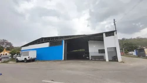 Xv, En Alquiler Galpón Ubicado En Riberas