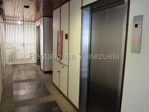 Funcional Apartamento Con Hermosa Vista Al Ávila Los Naranjos Del Cafetal 26-29