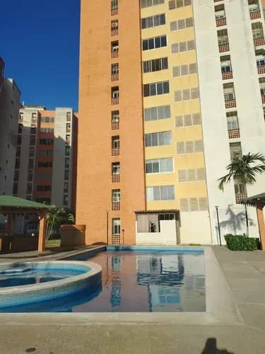 Acogedor Apartamento En El Rincón Residencias Doral Country Naguanagua