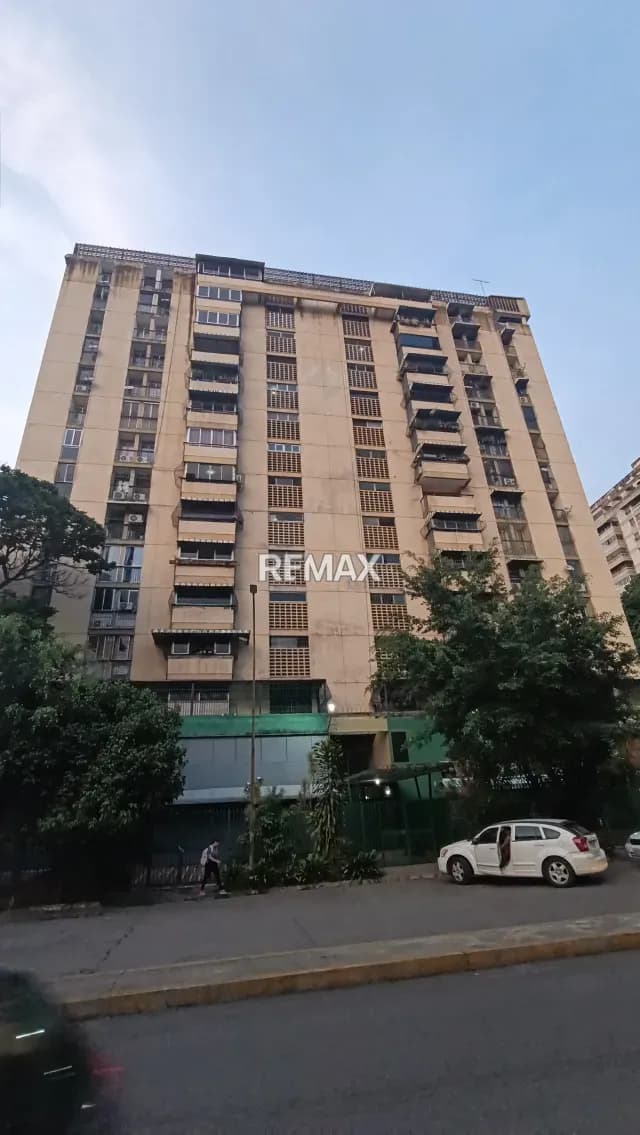 Apartamento en venta en Av. O´Higgins, La Paz.