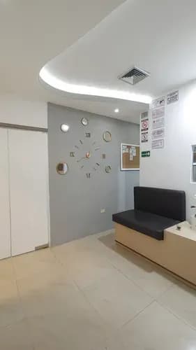 Sl. Fondo De Comercio, Clínica Ambulatoria En Torre Bod, Valencia