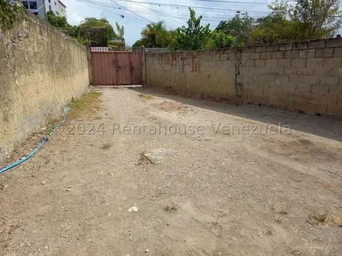 Inmuebles Milagros Nazareth Terreno En Venta En Barquisimeto Lara Zona Este Nueva Segovia. Codigo Del Inmueble 24-23028 Economica Residencial Economico Comercial