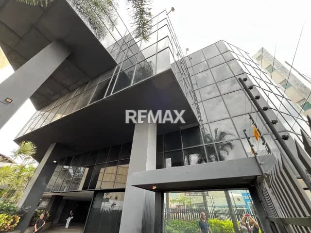 Se vende Oficina en Los Ruices Av Principal