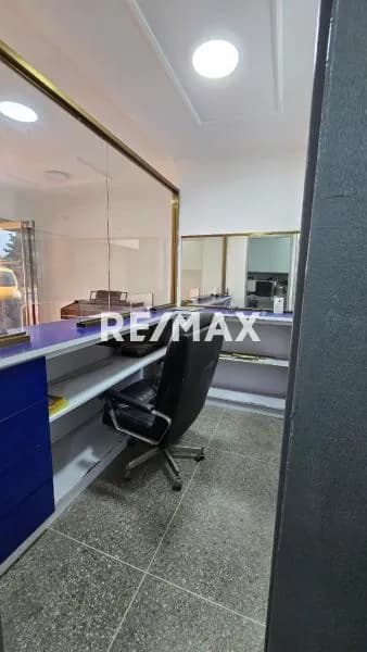 Local Comercial Av Constitucion
