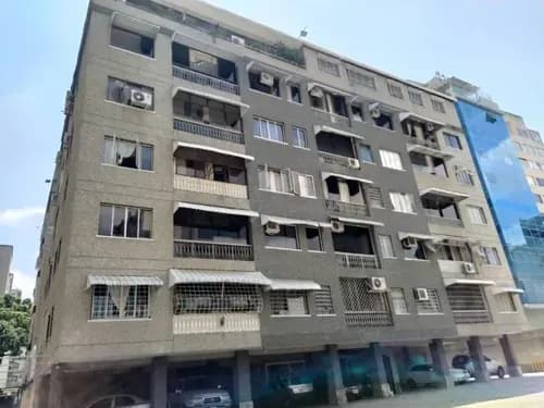 Fabuloso Apartamento Tipo Estudio Listo Para Entrar, No Posee Puesto De Estacionamiento Pero Si Se Puede Alquiler En Las Cercanías, Edificio Muy Céntrico Con Acceso A Todos Los Comercios Y Transporte