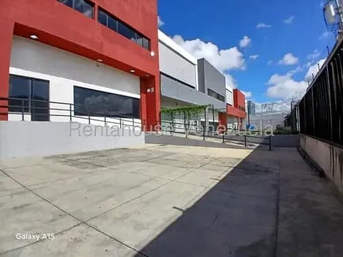 En Venta Excelente Galpón En Zona Industrial 1 Barquisimeto, Héctor Malavé, Cód. 26-4514, Ofrece Instalaciones Completamente Nuevas, Oportunidad Única Para Tu Negocio.