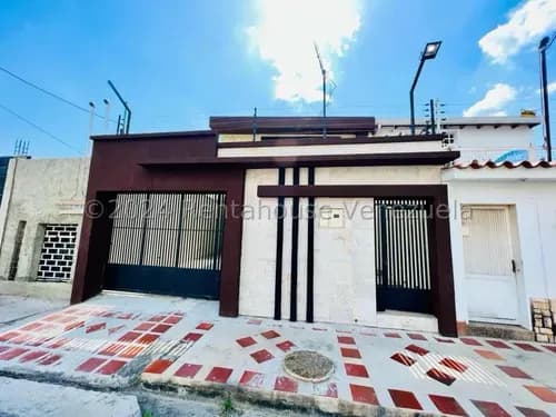 Asg Espectacular Casa En Venta En Urb Andrés Bello Con Moderno Diseño 25-22772