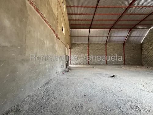 Venta Galpon Con Área De Oficinas En Complejo Industrial De La Zona Industrial 2 Barquisimeto,lara Rc