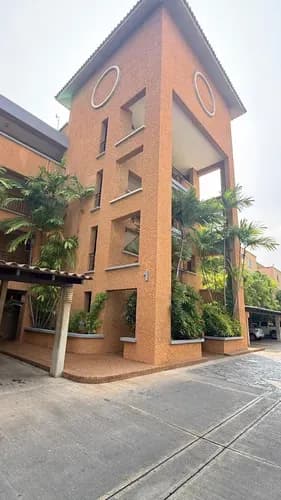 Puerto Mares Lecheria Alquiler 100 M2