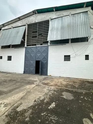 Alquila Galpón Zona Industrial La Guacamaya