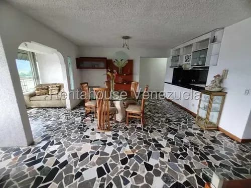 Jg Cod Flex 26-7679 Se Vende Hermoso Y Actualizado Apartamento De 4 Habitaciones En Colinas De Santa Monica Negociable