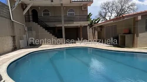 Yf Casa Se Vende En Ciudad Balneario Higuerote Mls 26-149