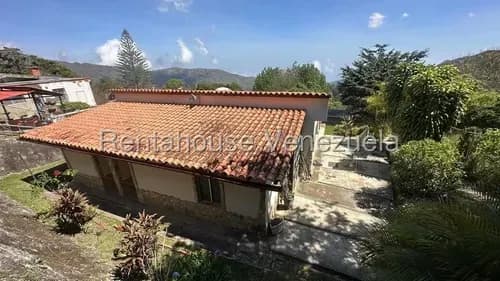 Casa En Venta Son Dos Casas En Un Solo Terreno Con Entradas Totalmente Independientes Listas Para Habitar En El Junko Mls #26-19237 Bm