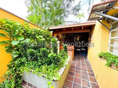 Carla Gonzalez Casa En Venta En Los Chorros Mls #26-8275 Mb