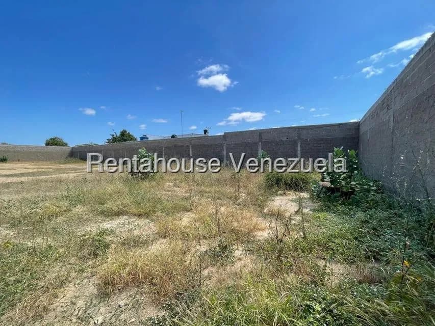 Terreno (Comercial) en Venta en Nuevo Pueblo, Falcon