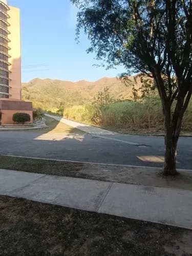 En Venta Parcela De Uso Unifamiliar Jardín Mañongo, Naguanagua 35-26