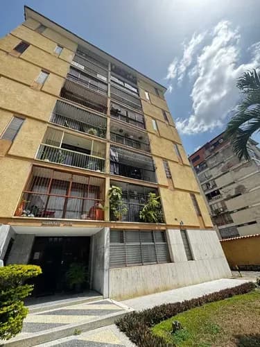 Apartamento En El Sector La Ceiba De Valencia A Pocos Metros De La Av Bolívar Norte De Valencia Cerca De Plaza El Viñedo Y De Pollo Rico José Félix