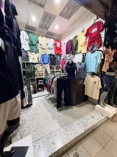 En Venta Local Comercial Con Santa María En El Mercado De Los Guajiros, Valencia. Jmgb
