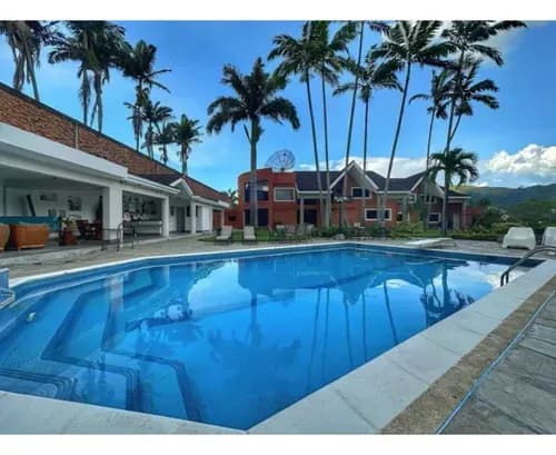 Se Vende Casa En Guataparo Country Club Vista Parcial Al Campo De Golf