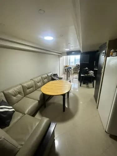 Vende Hermoso Y Amplio Penthouse Ubicado En Estrategico Y Centrica Zona De Maracay015js