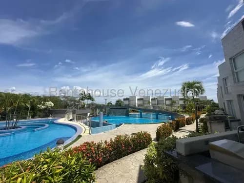 Venta De Townhouse /puerto Encantado / Ls 26-7526 Yg