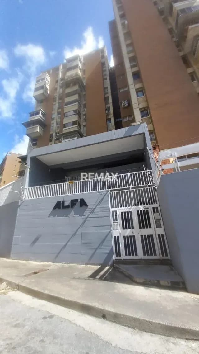SE VENDE APARTAMENTO EN CLNAS DE SANTA MONICA