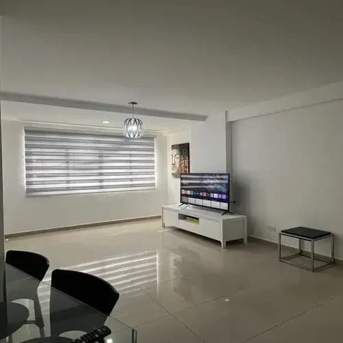 Carolina Romero Alquila Apartamento En Mañongo, Res. Plaza Real, Edificio Con Pozo Y Planta. (ina-1051) Sólo Clientes