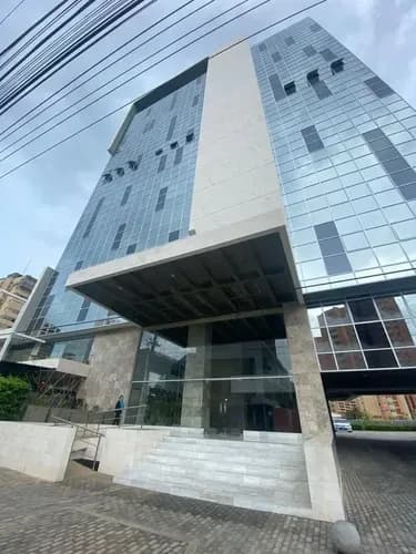Oficina En Venta O Alquiler En Maracaibo, En Prestigioso Edificio Nuevo. Ml