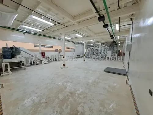 Jip 26-2093. Rentahouse Vende 3 Galpones Unificados De 4101 Mts2, Banco De Transformadores, Planta Electrica, Pozo Profundo,,totalmente Remodelado Y Amoblado. Zona Industrial Las Vegas, Cagua.