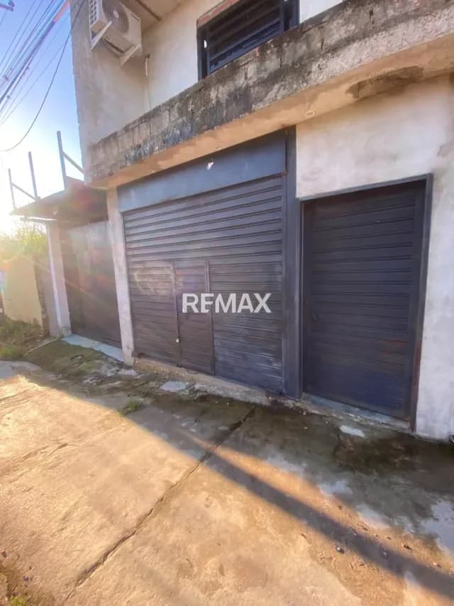 EN ALQUILER Local Comercial en Av. España ( nivel de calle)