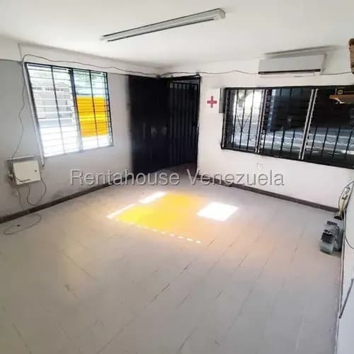 *al/ Galpón Comercial Con Oficinas, Luz Trifásica Y Mas En Alquiler Pquia Unión Barquisimeto Lara, Venezuela, Cod. 26-6767 /2 Ba/ 576 M2