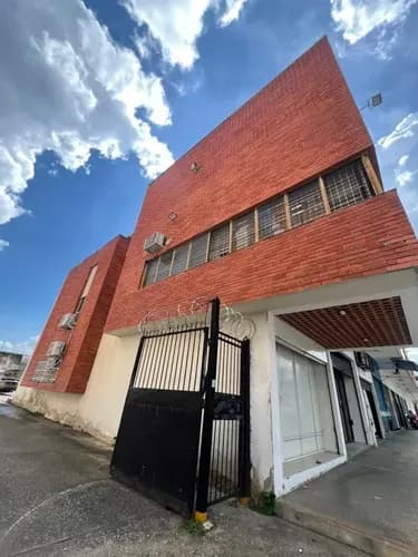 Global Alquila Local Comercial Ubicado En El Centro Comercial La Asunción. Urb. La Asunción, Av. Andrés Eloy Blanco, Valencia