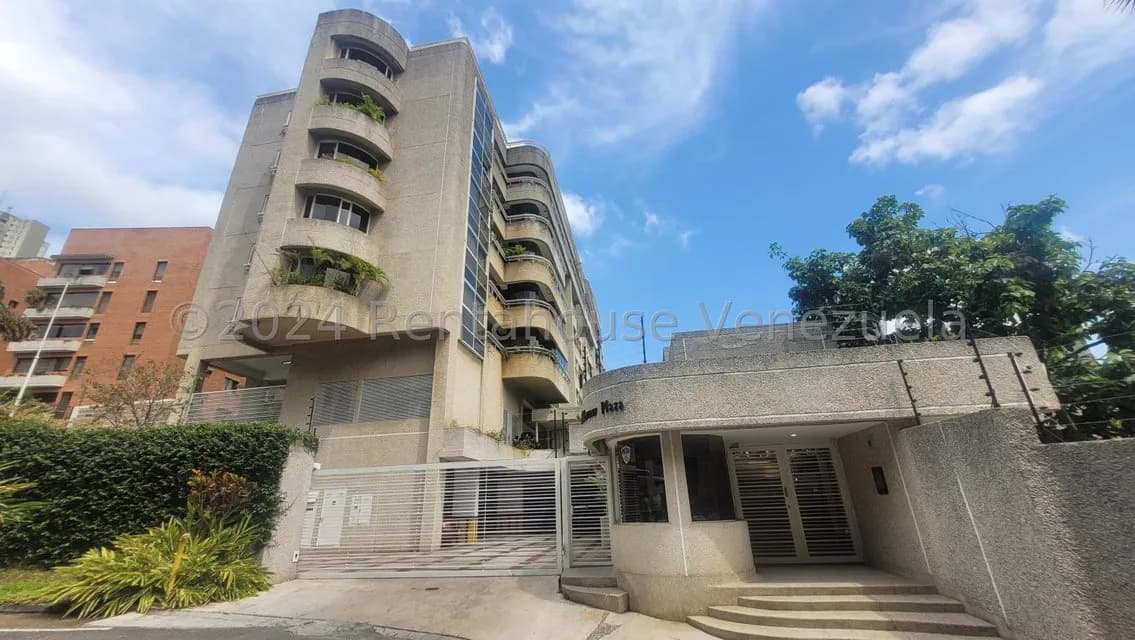 Apartamento (Multiples Niveles) en Venta en Los Samanes, Distrito Metropolitano