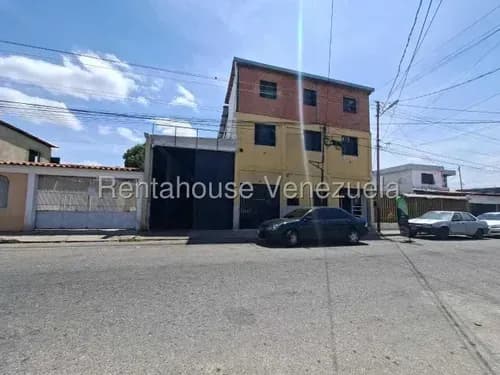 Héctor Malavé Vende Edificio Comercial Con Terreno Propio Con Alto Potencial En Centro De Barquisimeto, Con Oficinas, Galpón, Vigilancia 24/7.