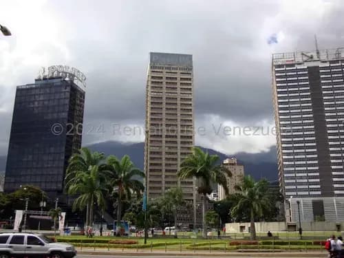 Me 23-22048 Alquiler Local Plaza Venezuela 03f