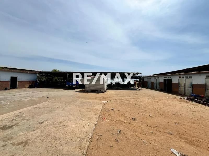 Local comercial con muelle