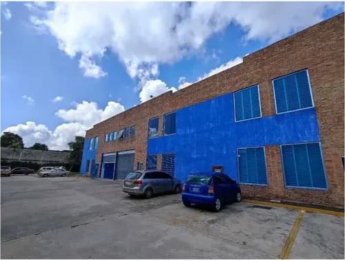 Galpon En Zona Industrial En Venta, Valencia (gg)
