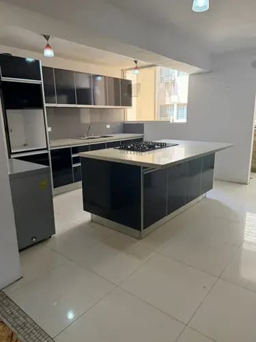 En Venta Amplio Apartamento Con Excelente Ubicación En Colinas Del Neverí - Teamhouse+